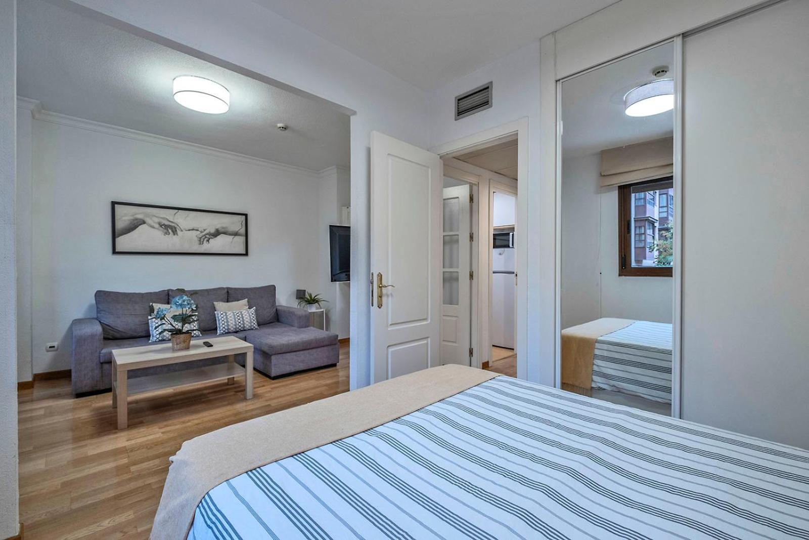 Apartamento Wanda Ifema Con Parking Y Piscina マドリード エクステリア 写真