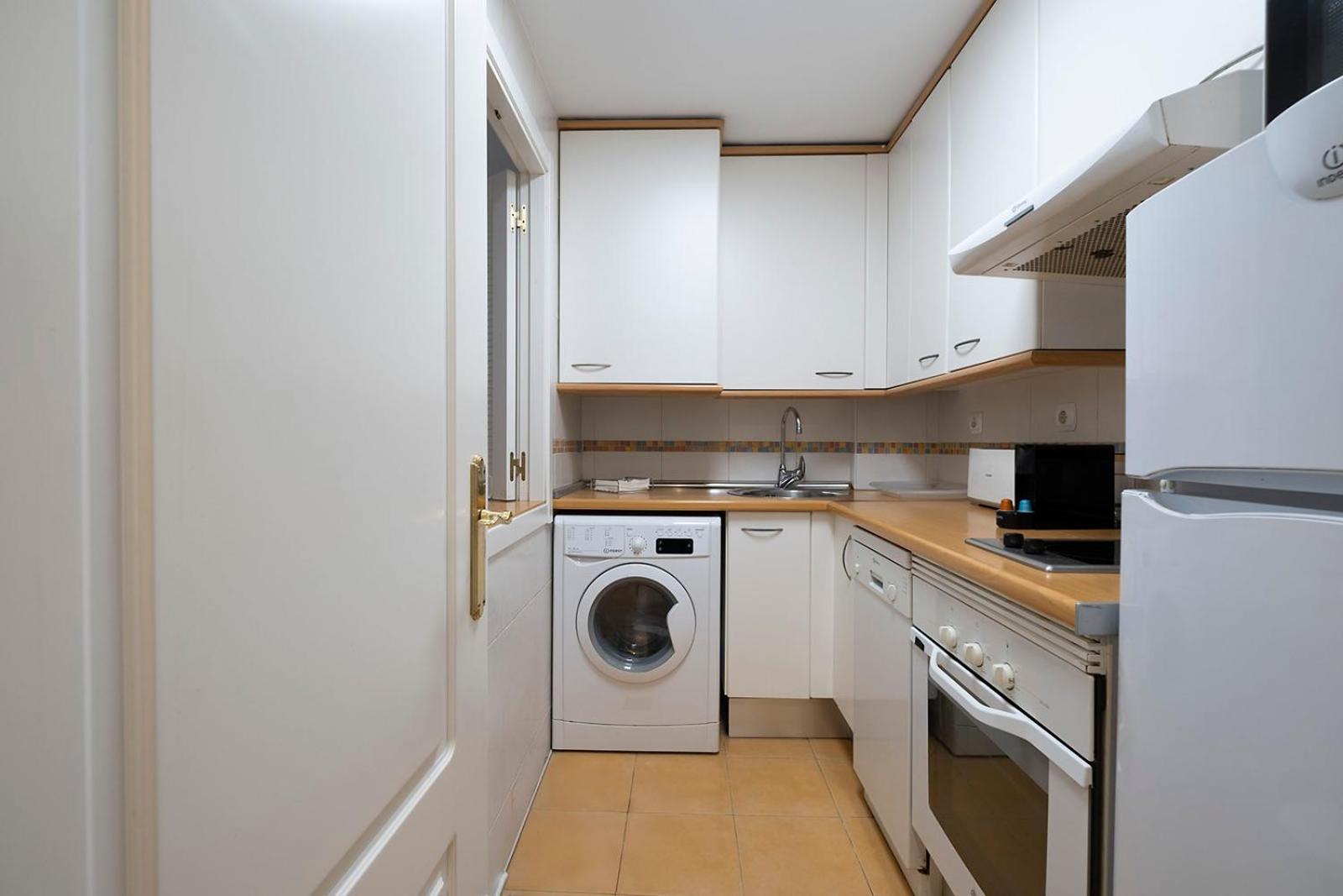 Apartamento Wanda Ifema Con Parking Y Piscina マドリード エクステリア 写真